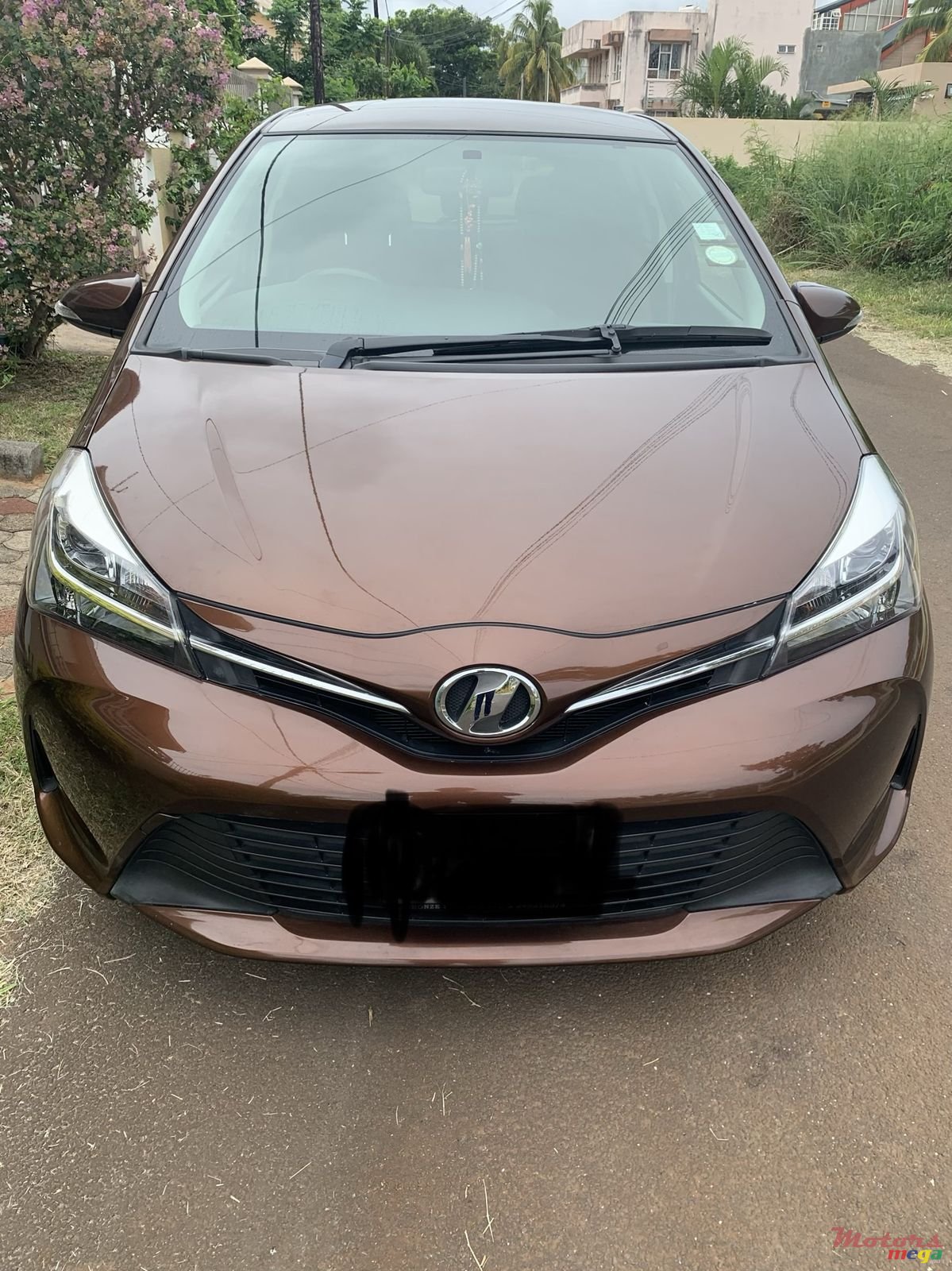 2014' Toyota Vitz photo #3