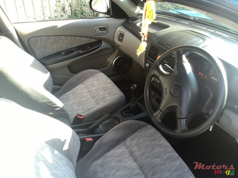 2001' Nissan Sunny photo #4