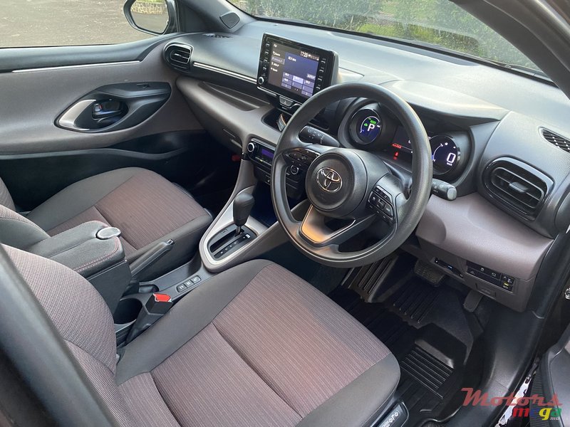 2020' Toyota Yaris Z package photo #6