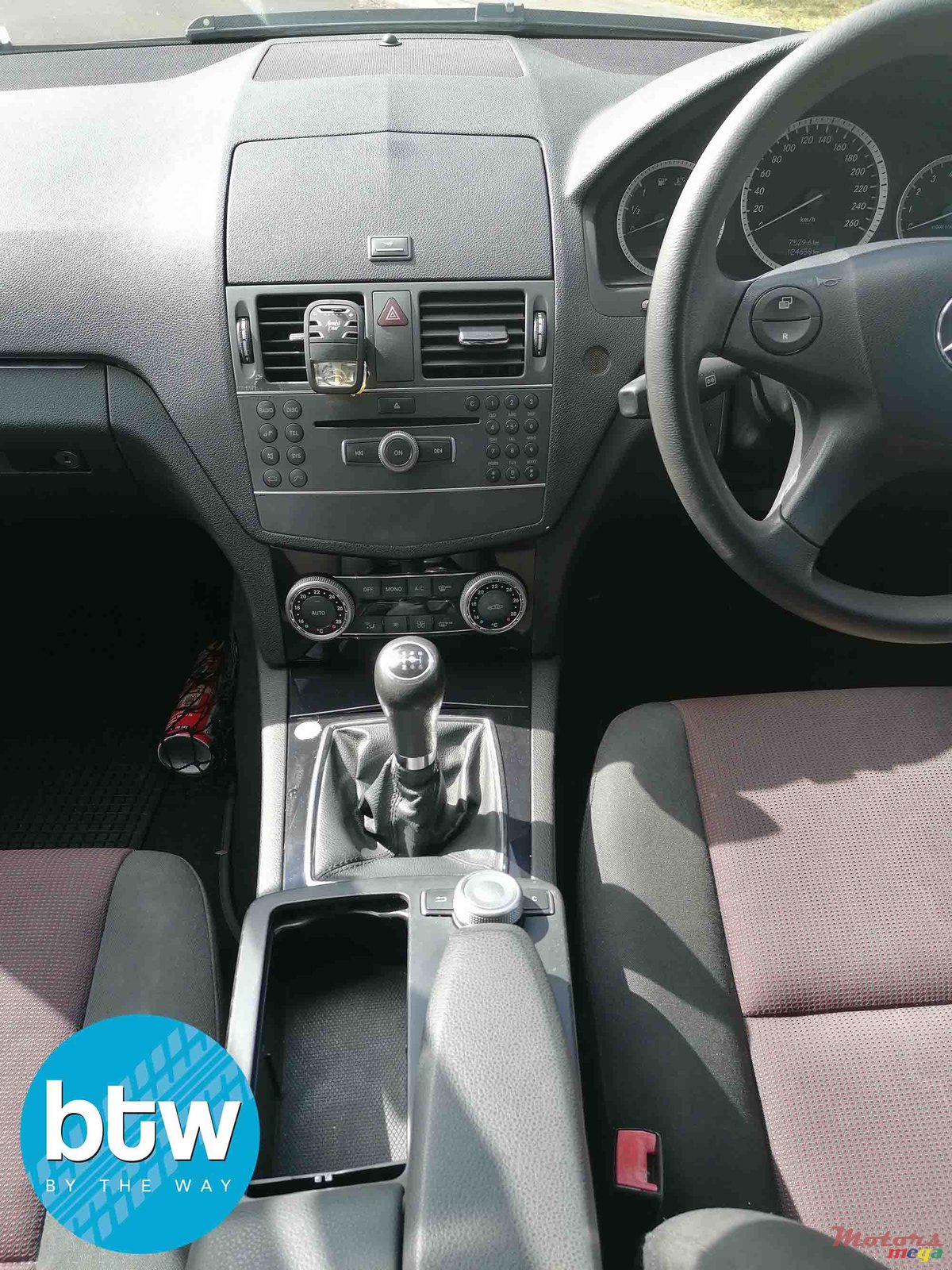 2010' Mercedes-Benz C-Class 180 photo #5