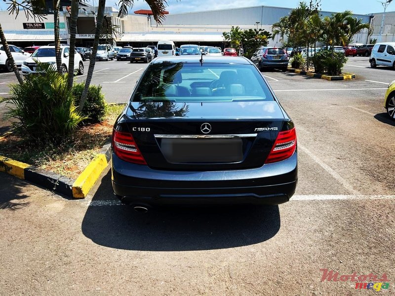 2011' Mercedes-Benz C 180 AMG pack photo #3