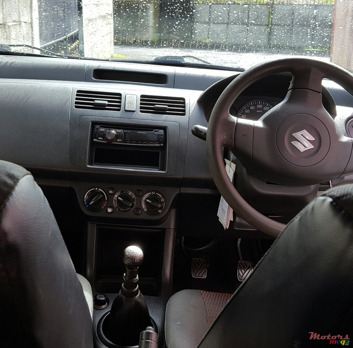 2008' Suzuki photo #7