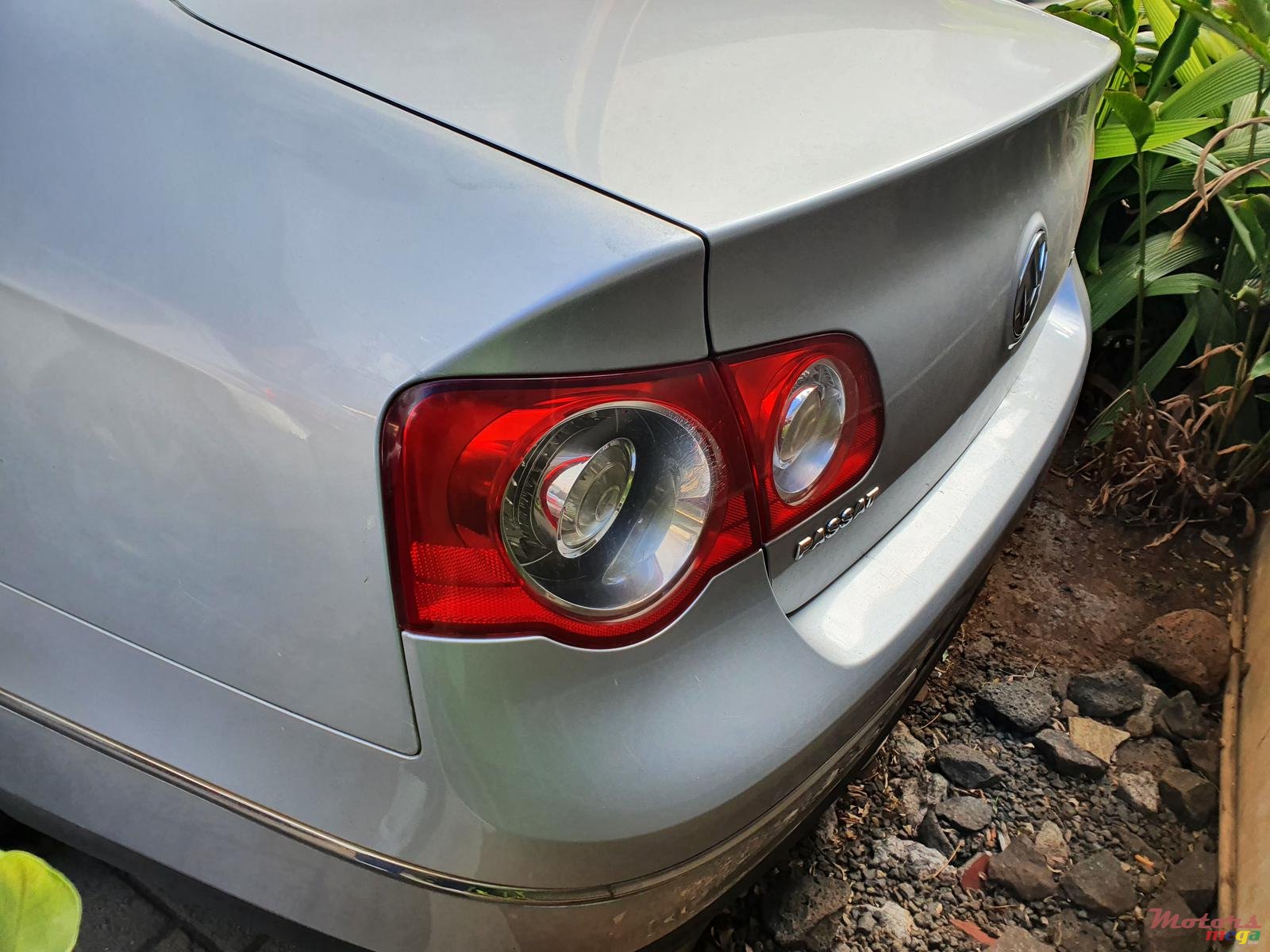 2010' Volkswagen Passat B6 photo #3