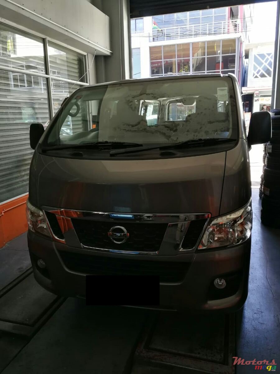 2016' Nissan photo #2