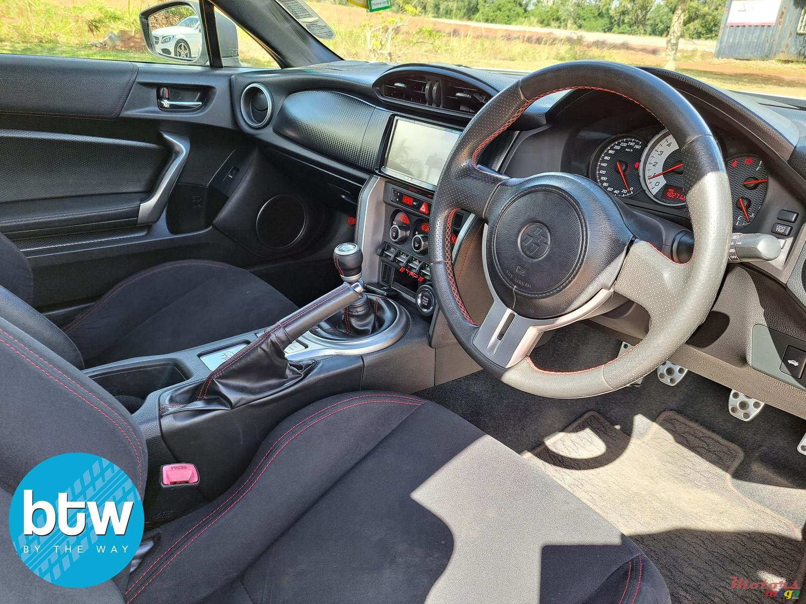 2012' Toyota GT86 photo #5