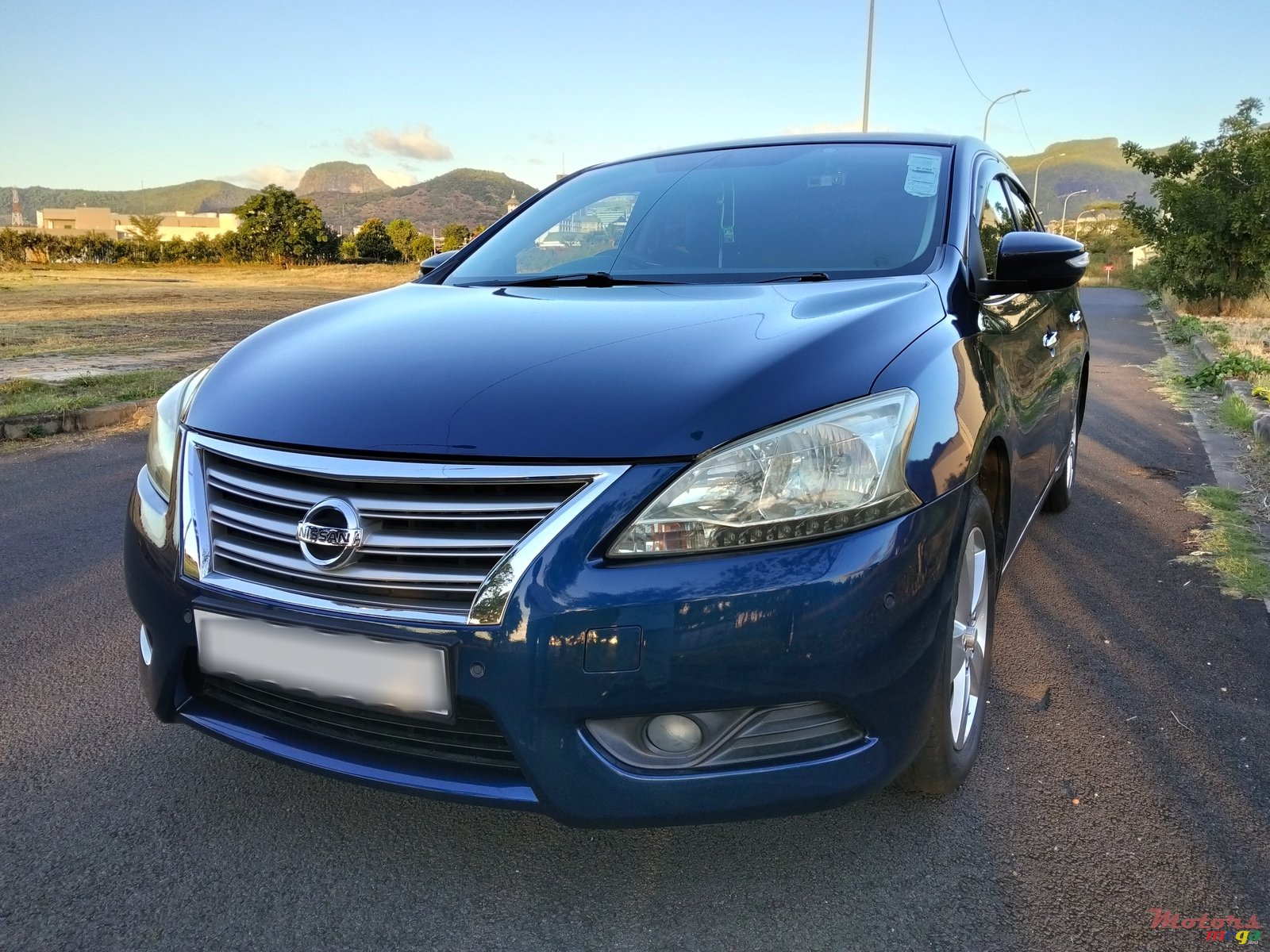 2015' Nissan Sentra Saloon photo #1