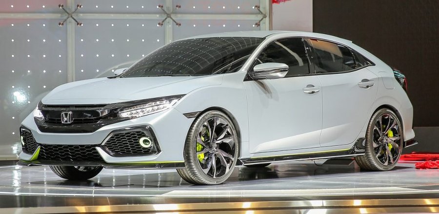 2016 Honda Civic hatchback showcased at GIIAS