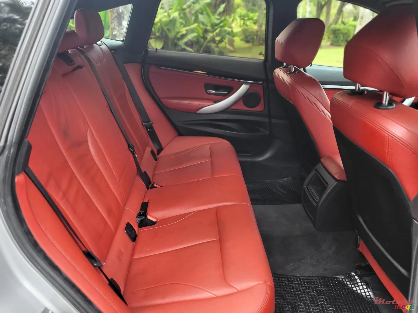 2014' BMW 3 Series GT photo #6