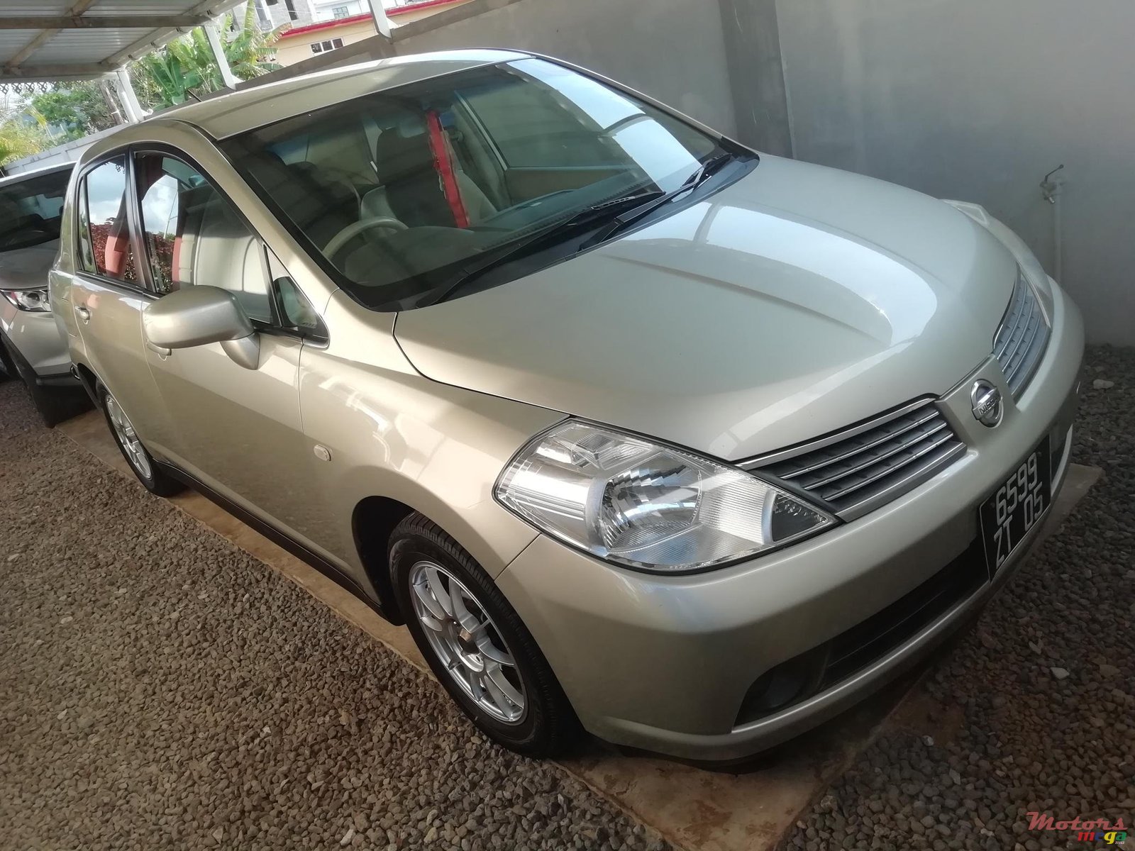 2005' Nissan Tiida photo #3