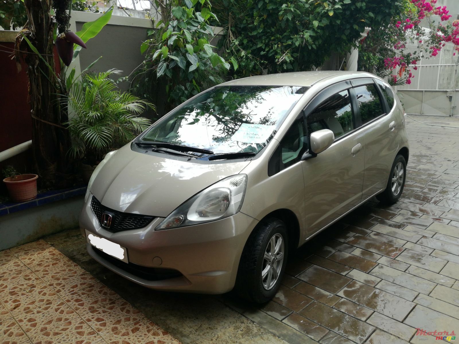 2009' Honda Fit photo #1