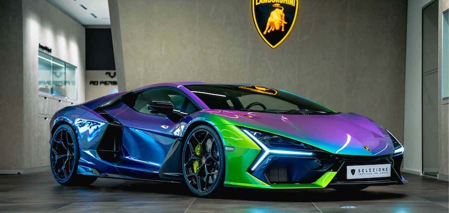 This Lamborghini Revuelto Has the Coolest Color-Changing Paint