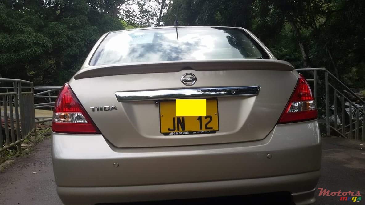 2012' Nissan Tiida photo #3