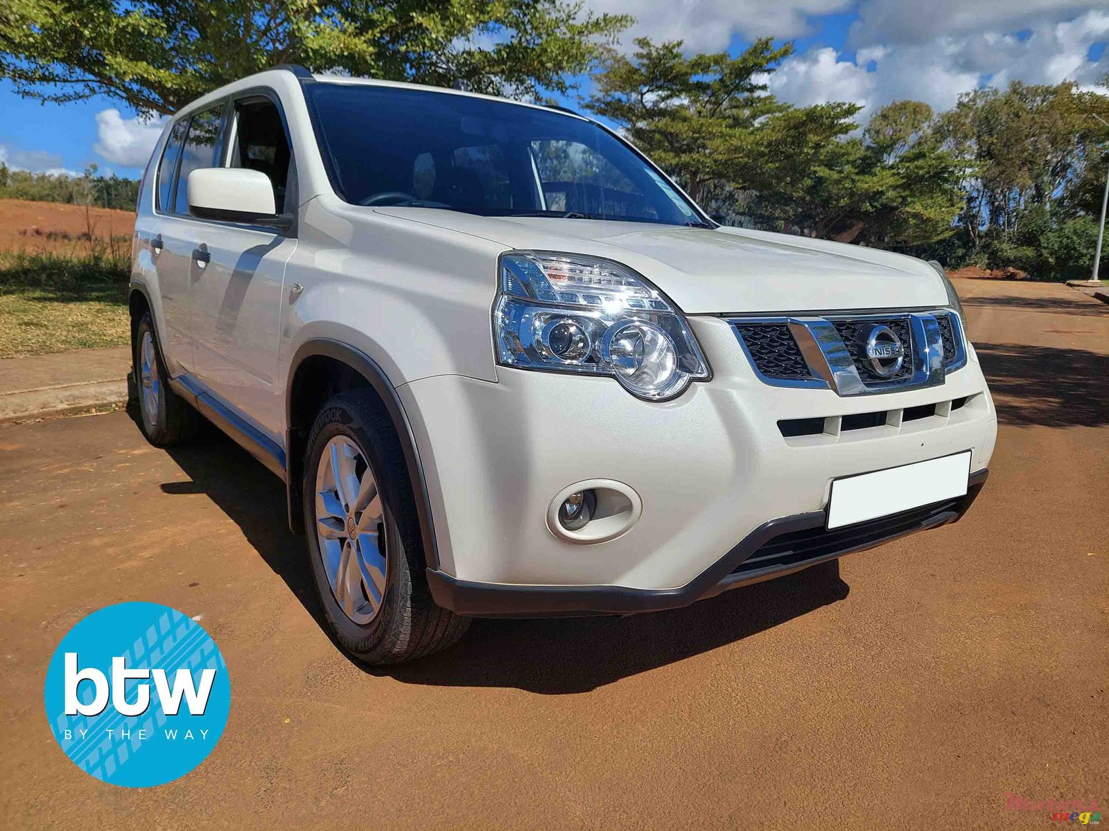 2013' Nissan X-Trail photo #1
