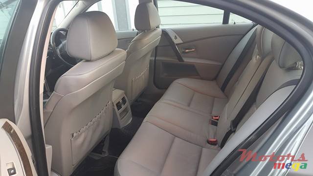 2004' BMW 520 photo #7