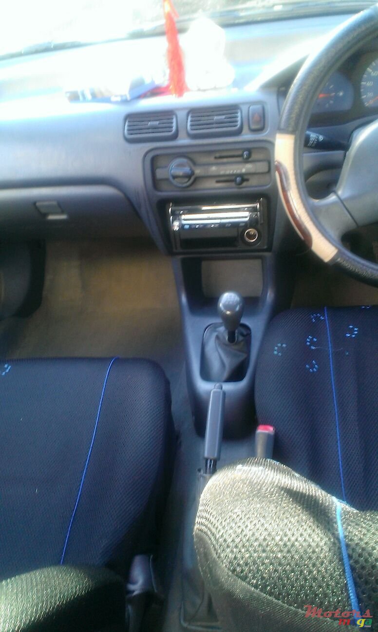 2000' Toyota photo #3