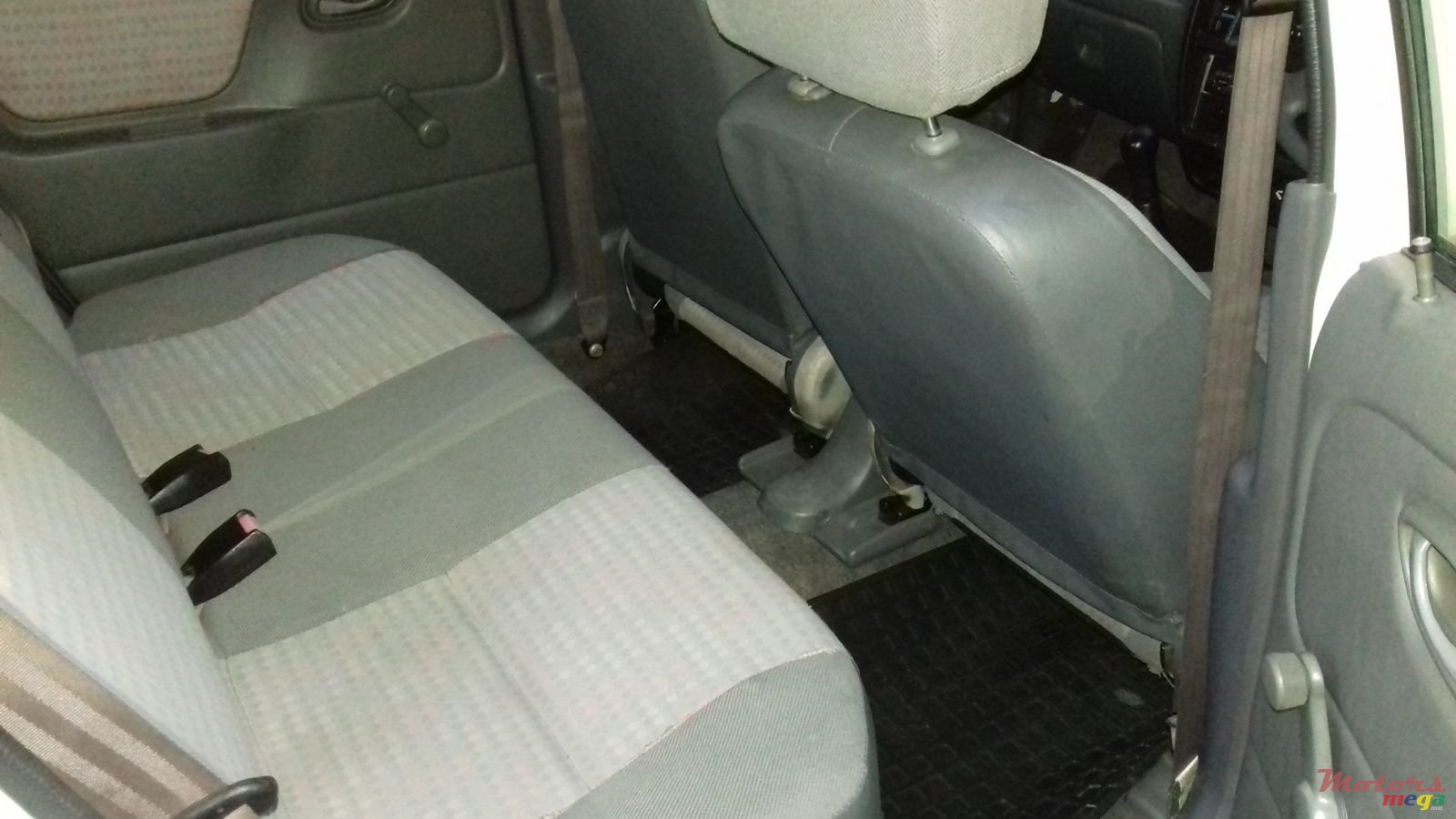 2003' Suzuki Alto Spin 4 cylinders photo #3