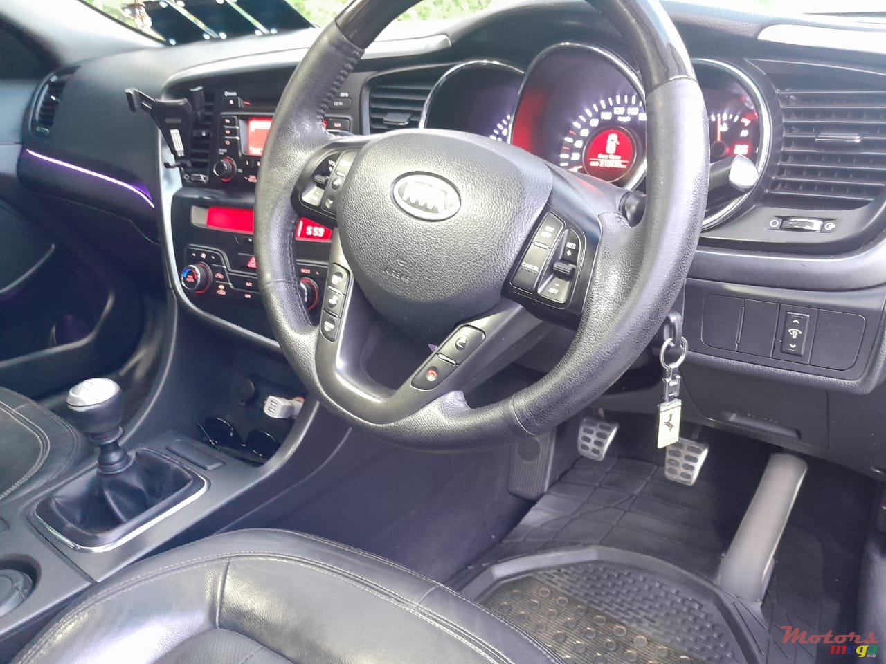 2012' Kia Optima photo #7