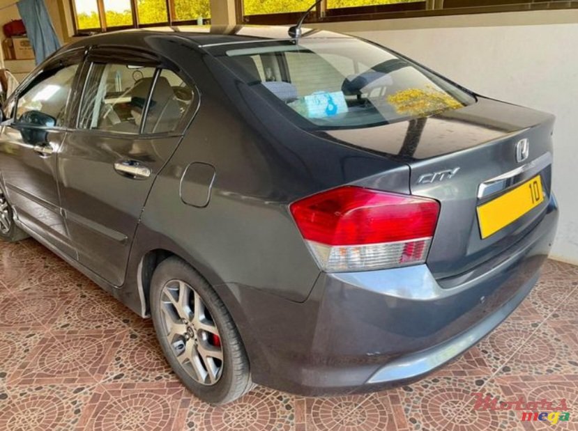 2010' Honda City photo #4