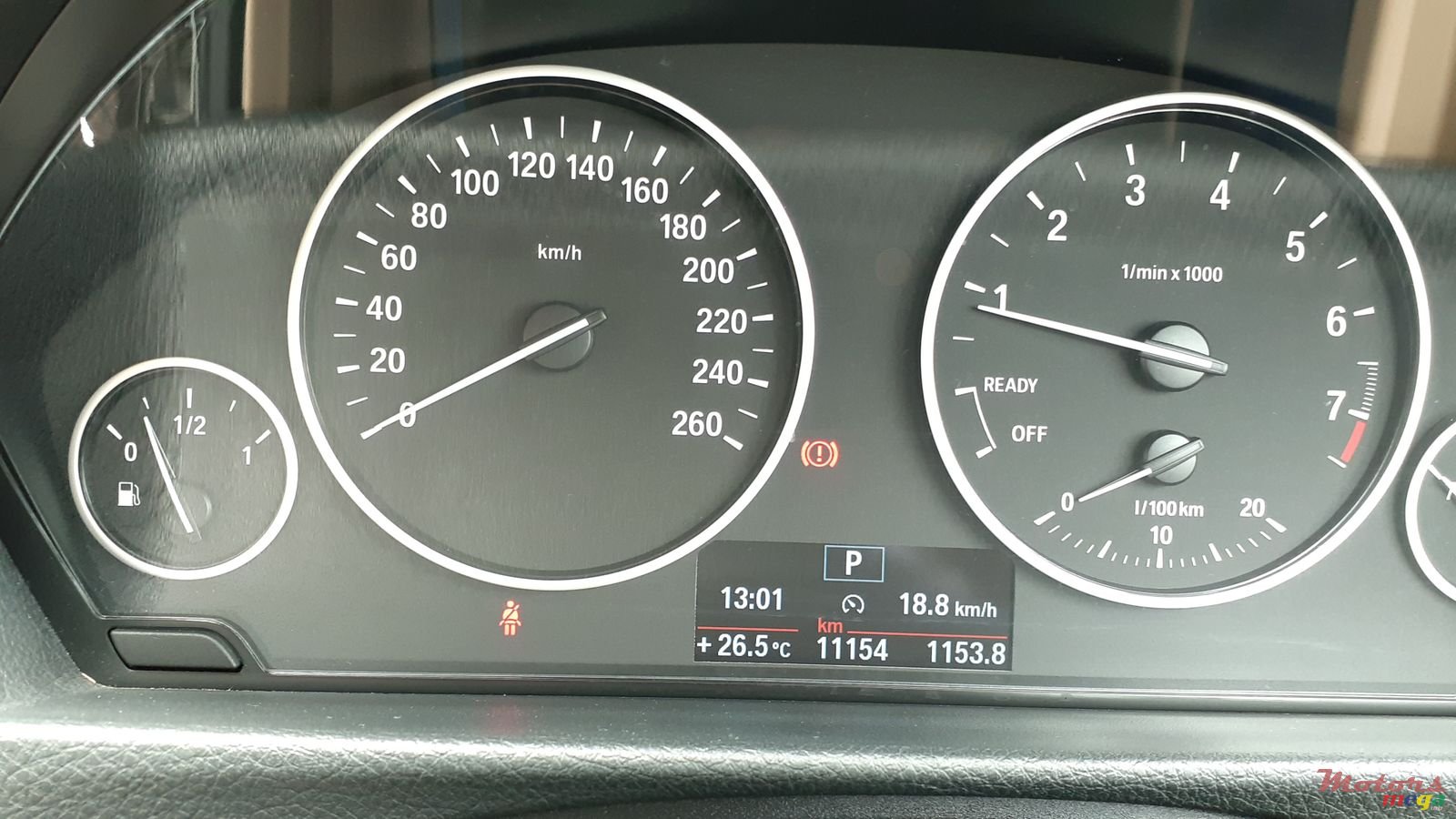 2013' BMW 316 photo #6