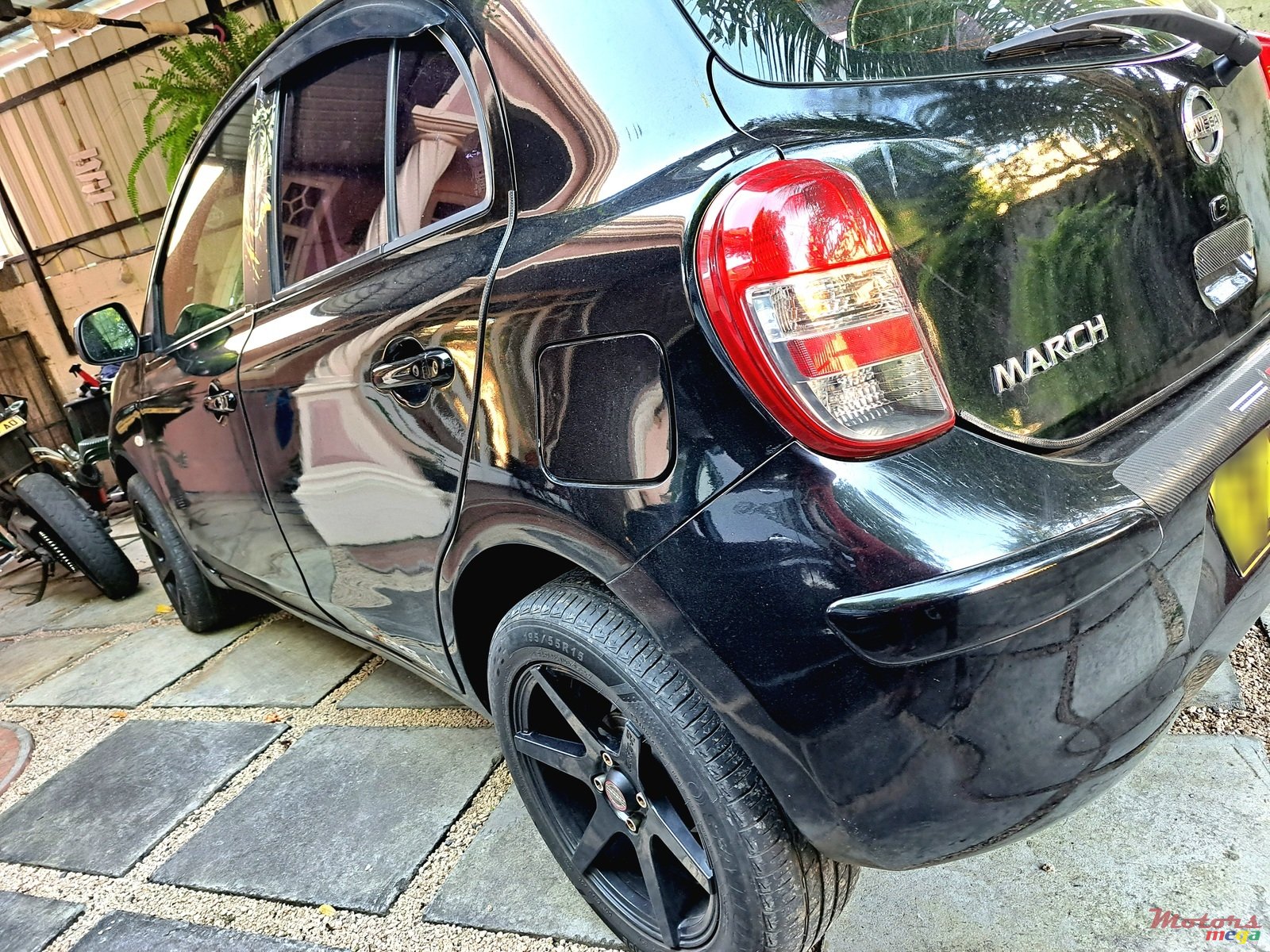 2011' Nissan March photo #6