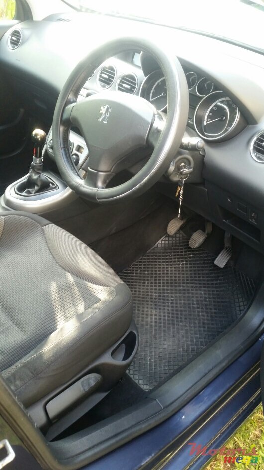 2010' Peugeot 308 photo #4