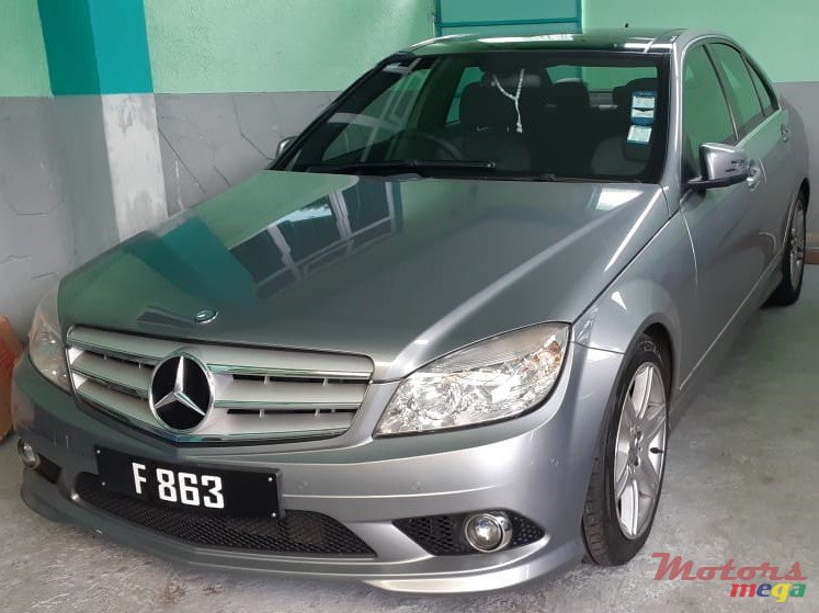 2008' Mercedes-Benz C-Class photo #1