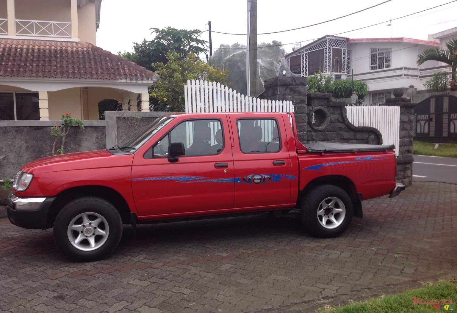 1998' Nissan photo #3