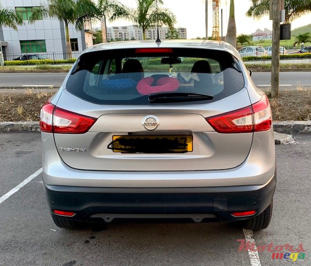 2017' Nissan Qashqai Acenta 1.2 CVT photo #2