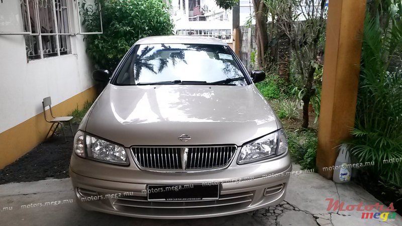 2002' Nissan photo #1