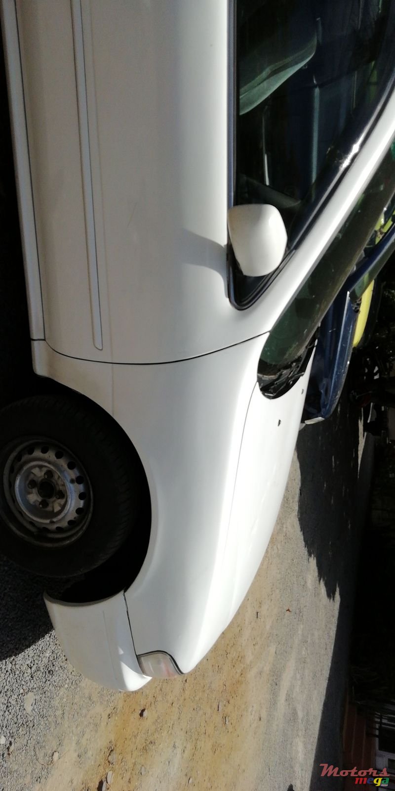 1996' Nissan Sunny photo #1