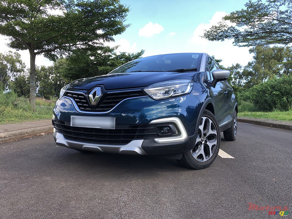 2019' Renault Captur photo #2