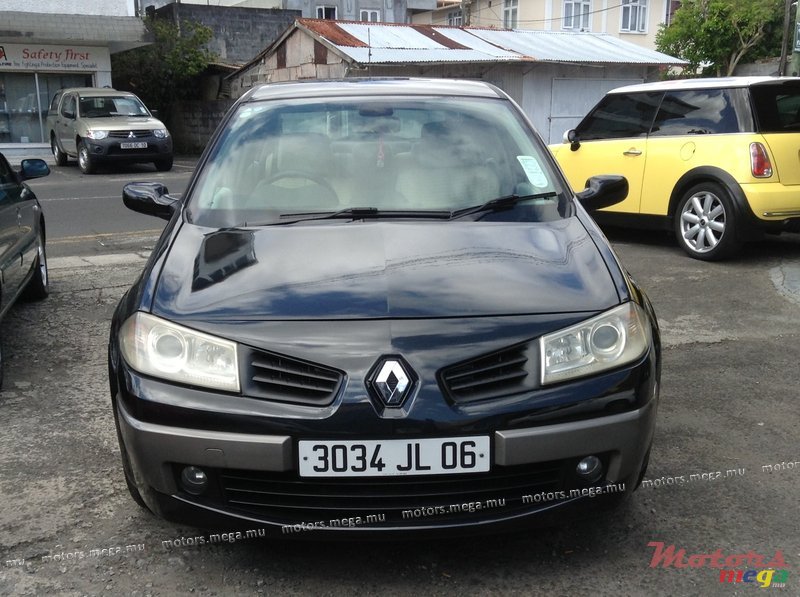 2006' Renault Megane photo #1