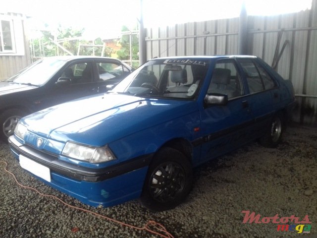 2000' Proton Saga photo #2