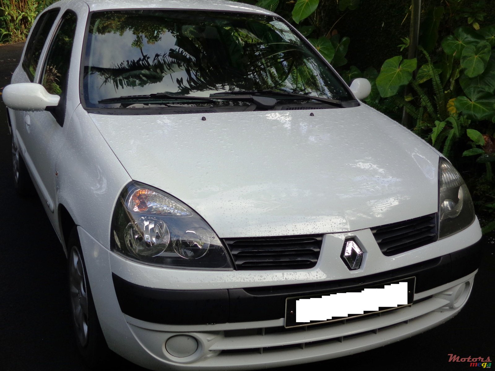 2005' Renault Clio 2 photo #1