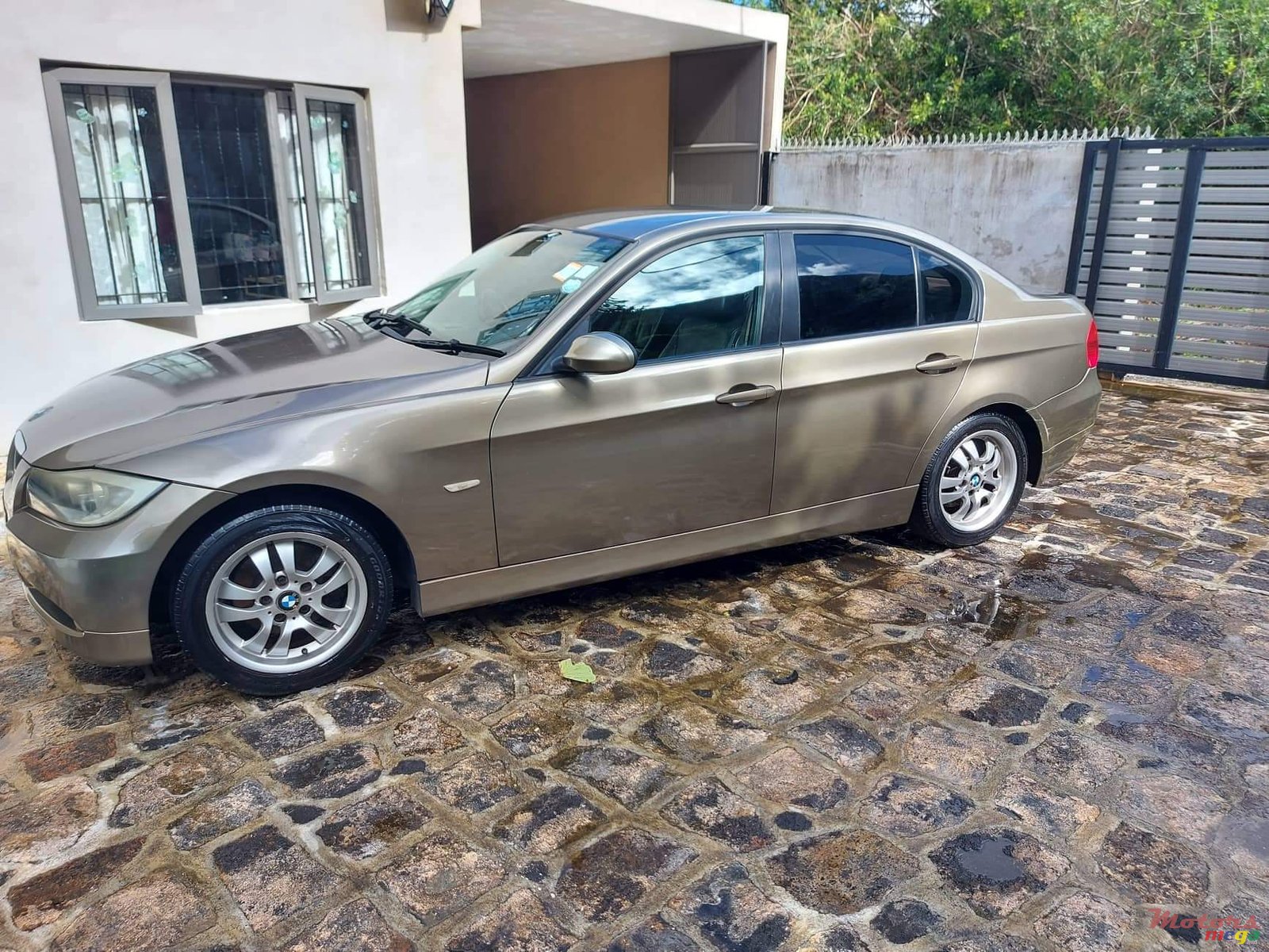 2006' BMW 320 photo #6