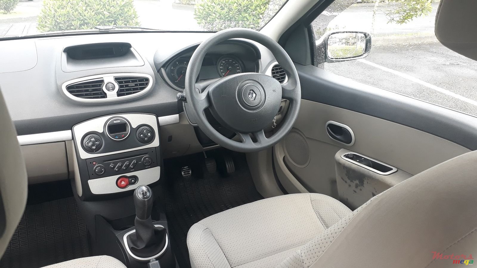 2007' Renault Clio photo #5