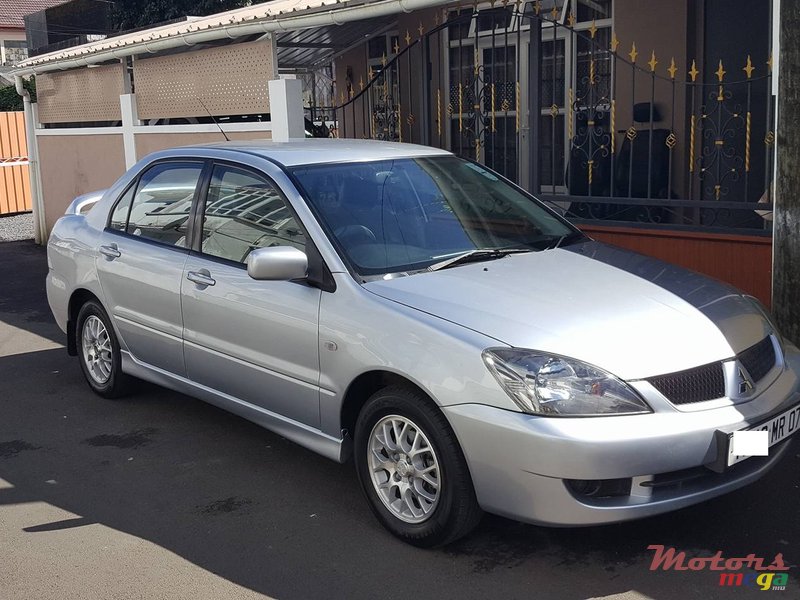 2007' Mitsubishi Lancer photo #1