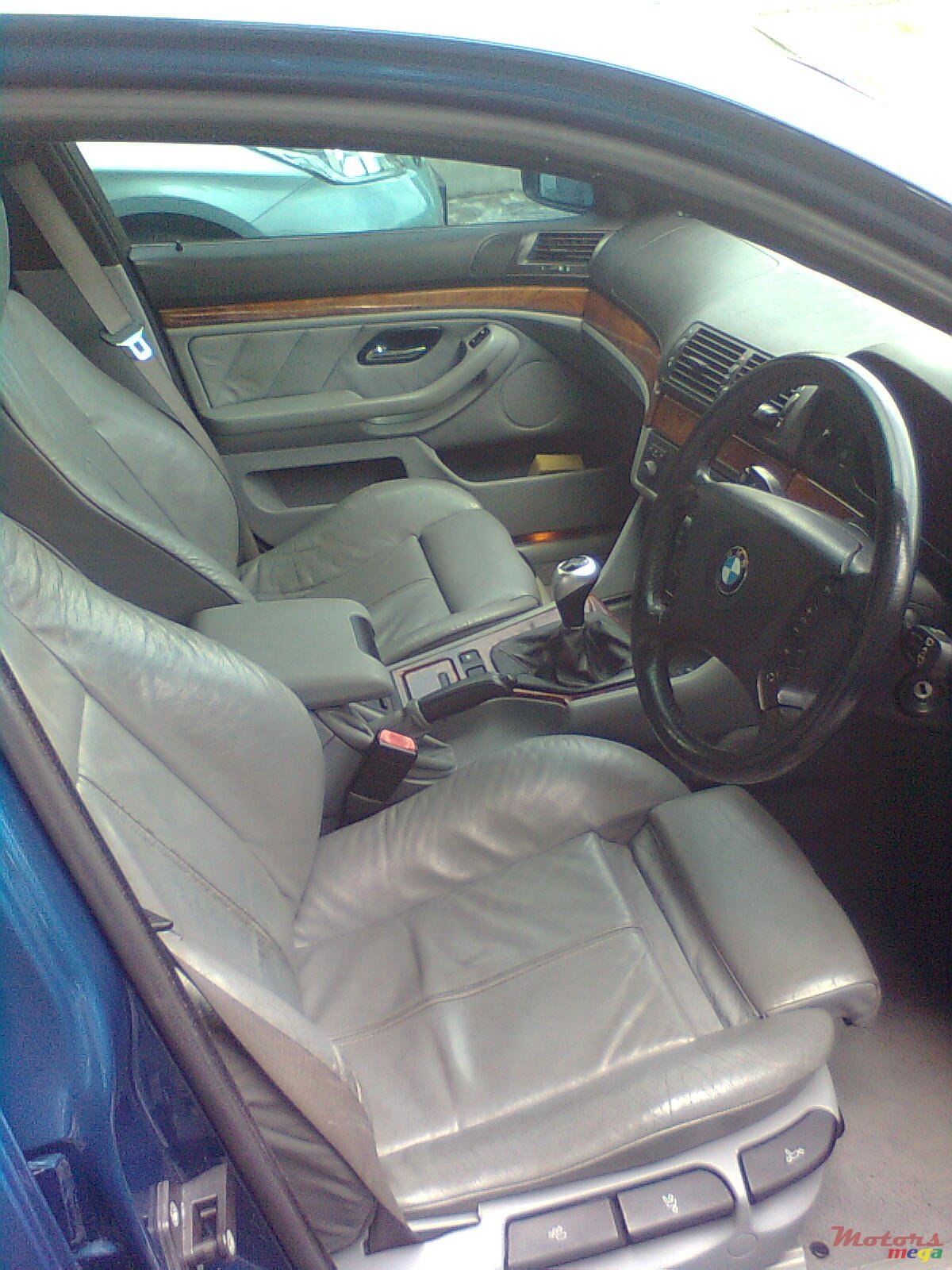 2002' BMW 525 photo #3