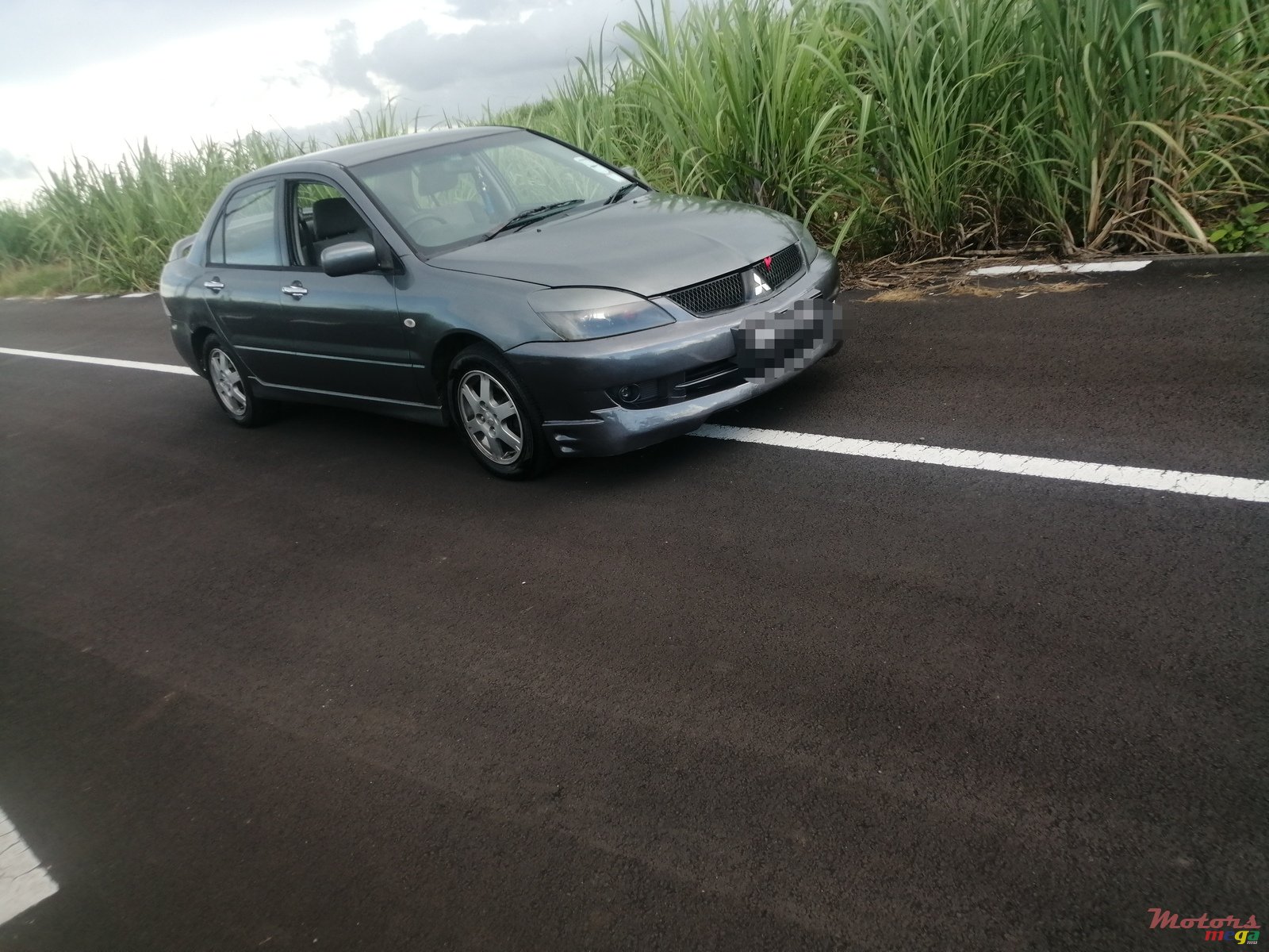 2005' Mitsubishi Lancer photo #1