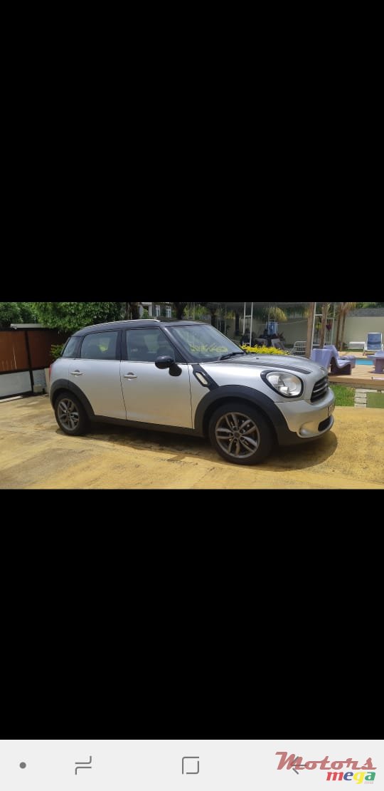 2011' MINI Cooper Countryman photo #2