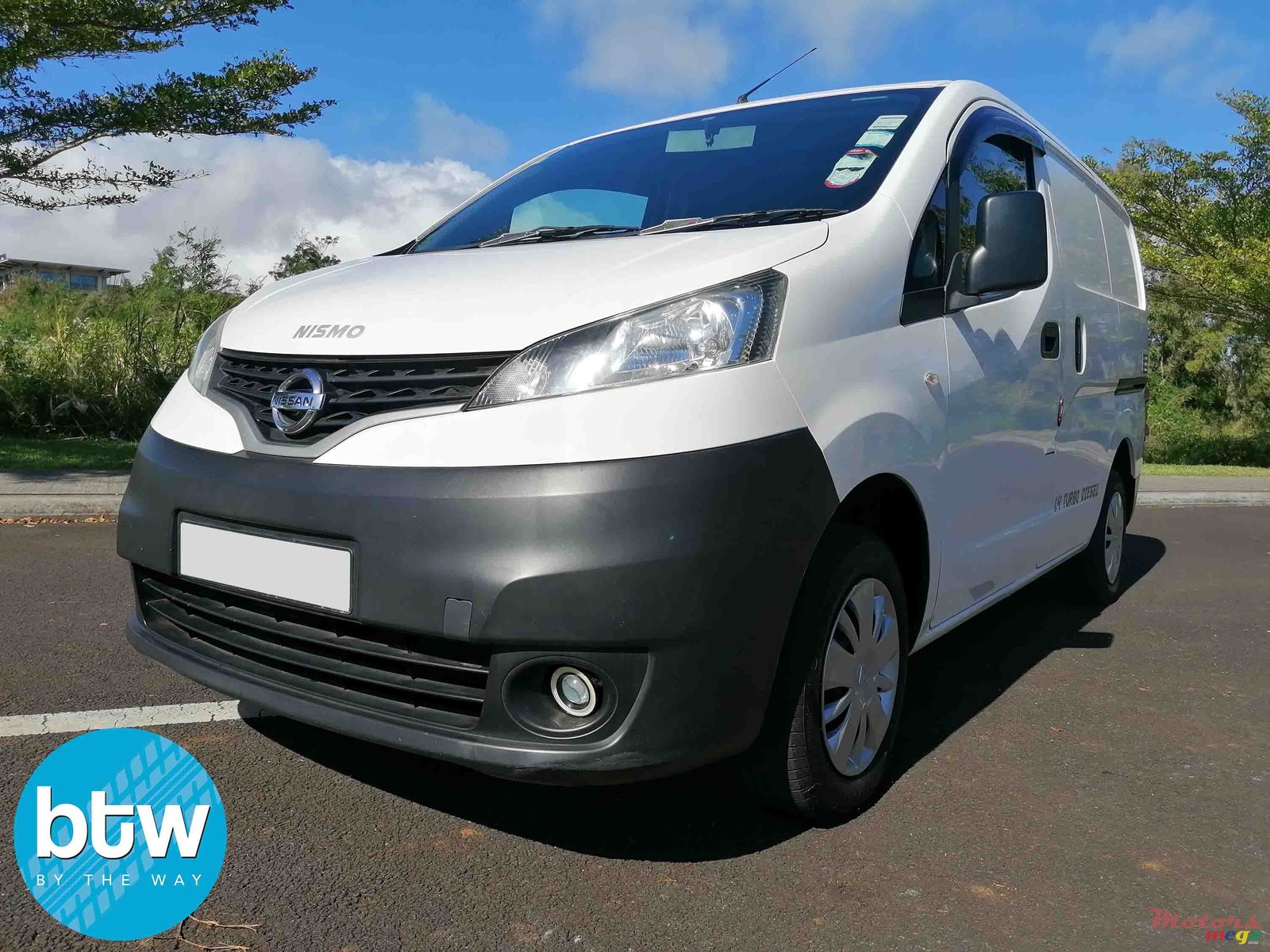 2018' Nissan NV photo #2