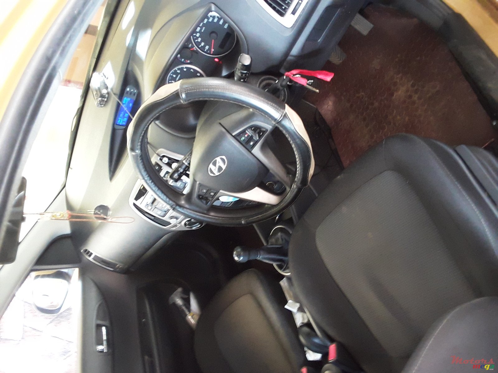 2015' Hyundai i20 photo #3