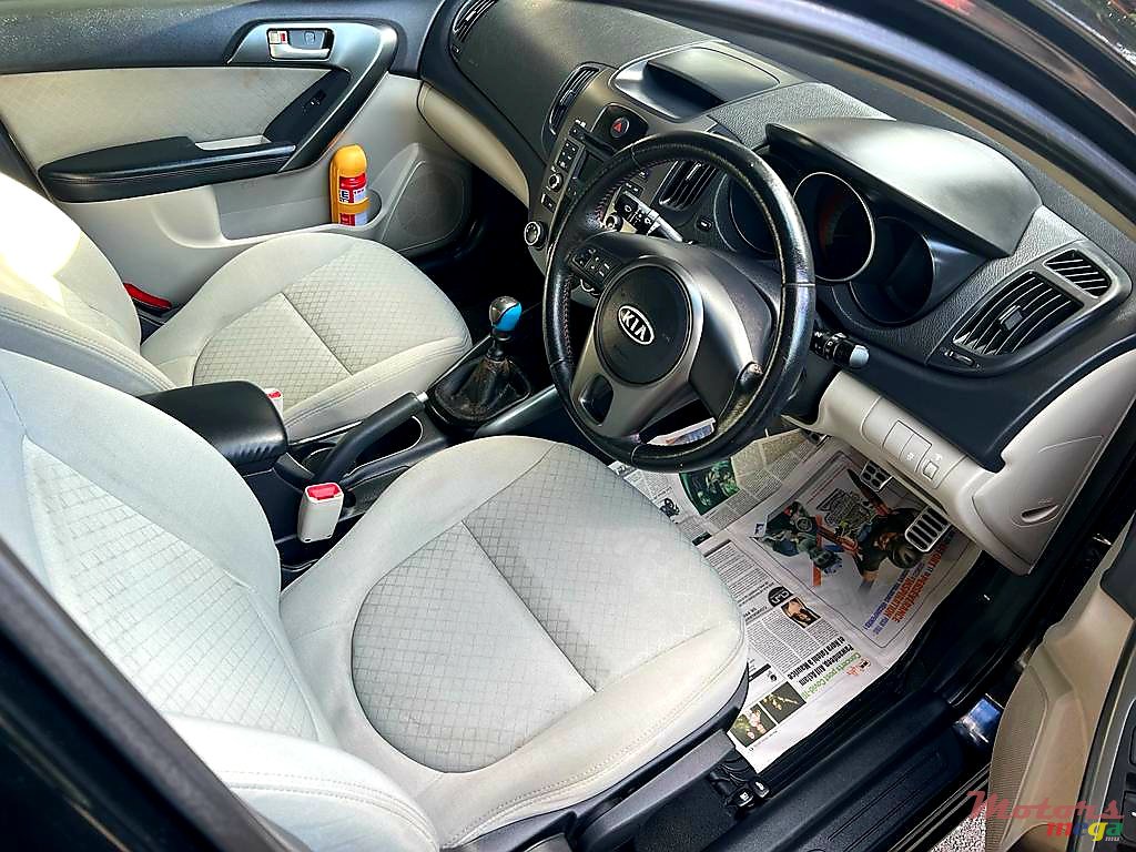 2012' Kia Cerato photo #4