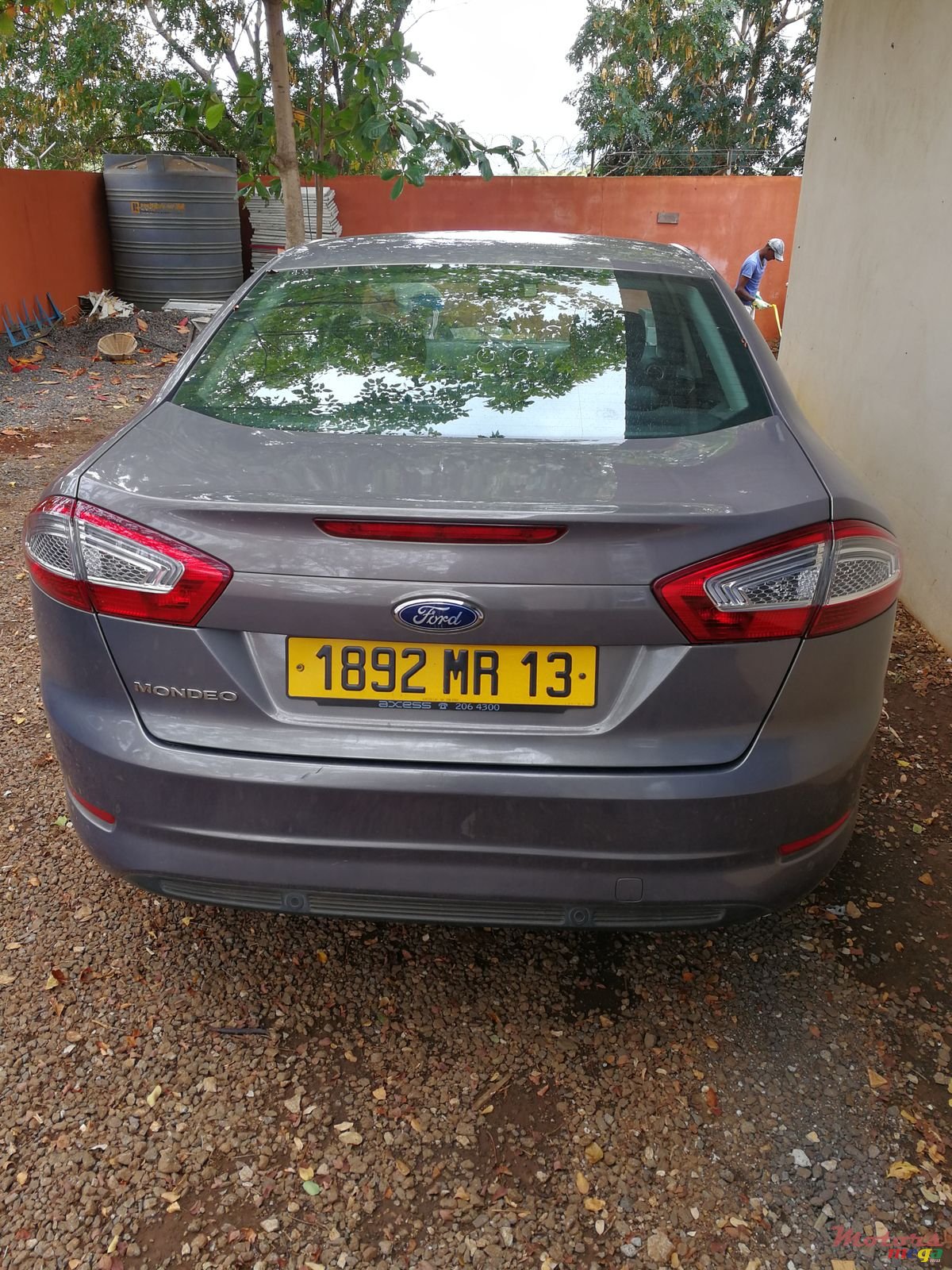 2013' Ford Mondeo photo #1