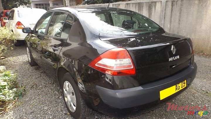 2009' Renault Megane photo #4
