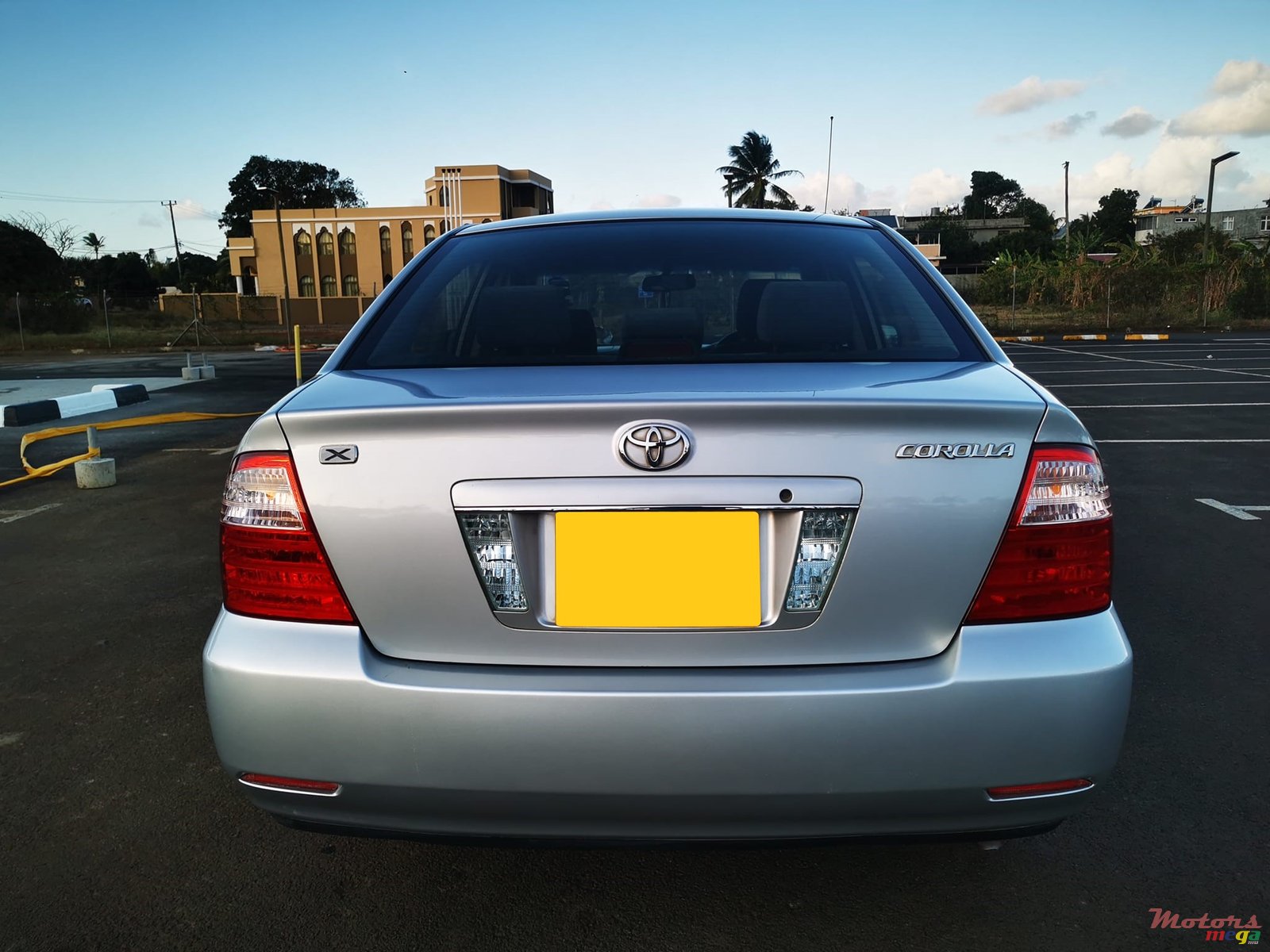 2004' Toyota Corolla NZE121 photo #3