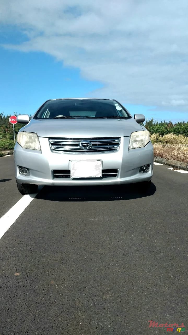 2007' Toyota Axio photo #2