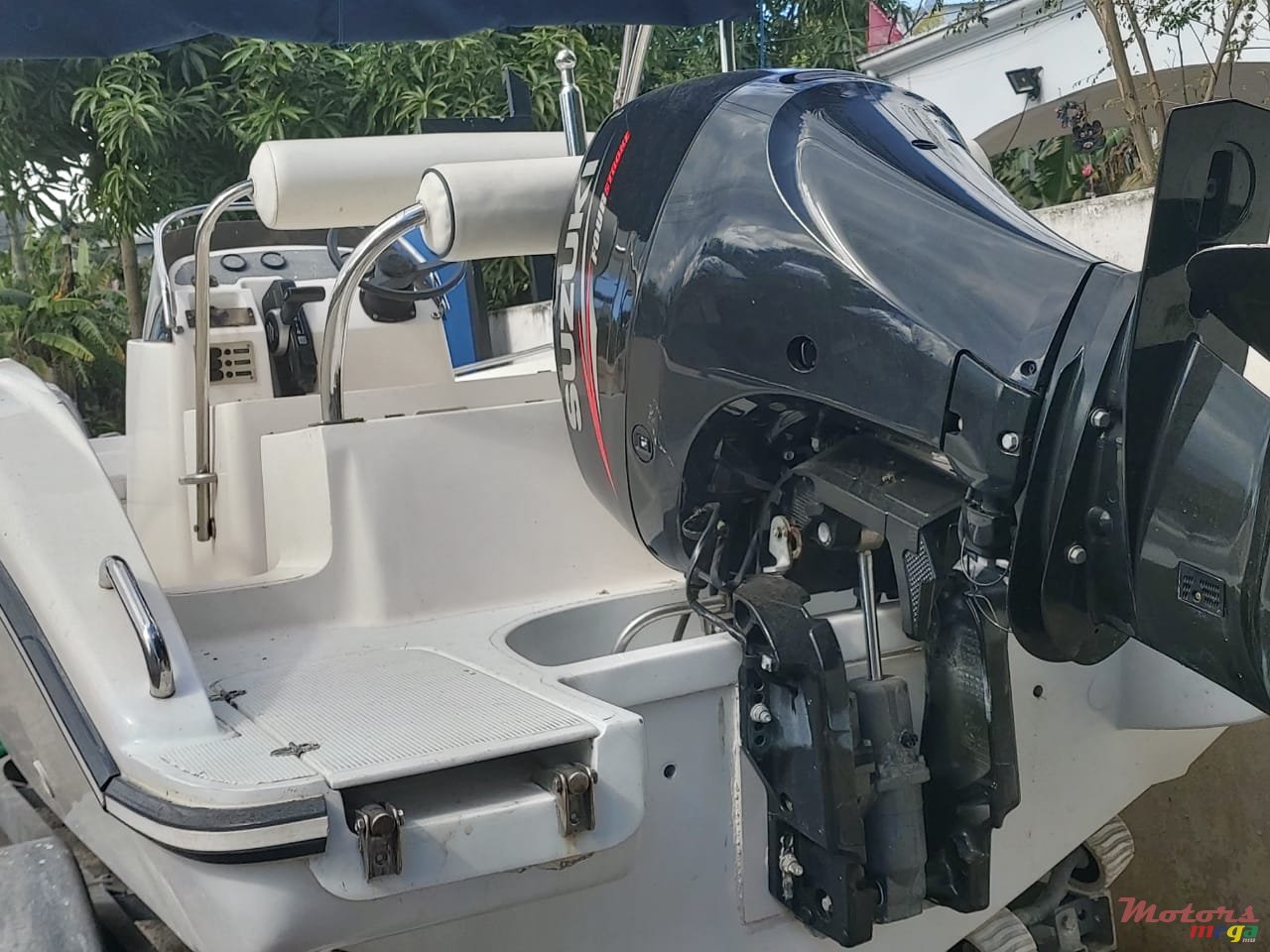 2012' Legend photo #6