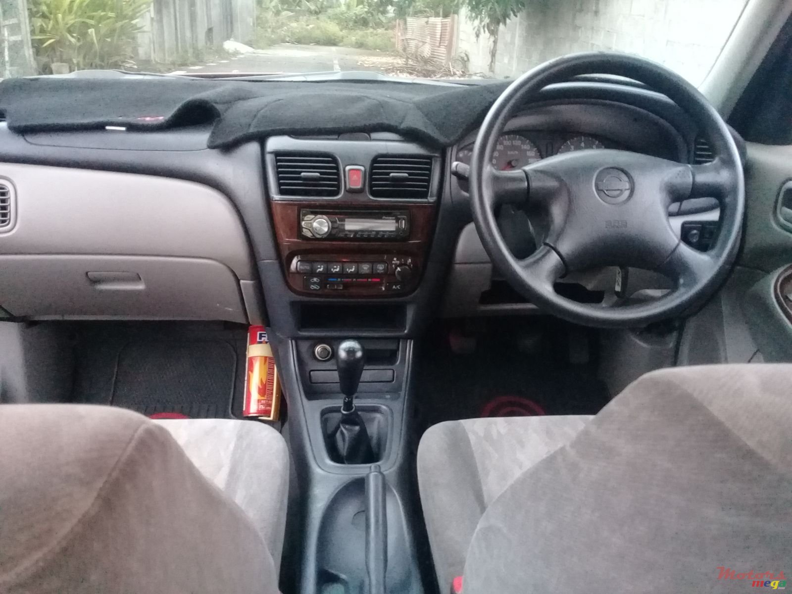 2001' Nissan Sunny V photo #5