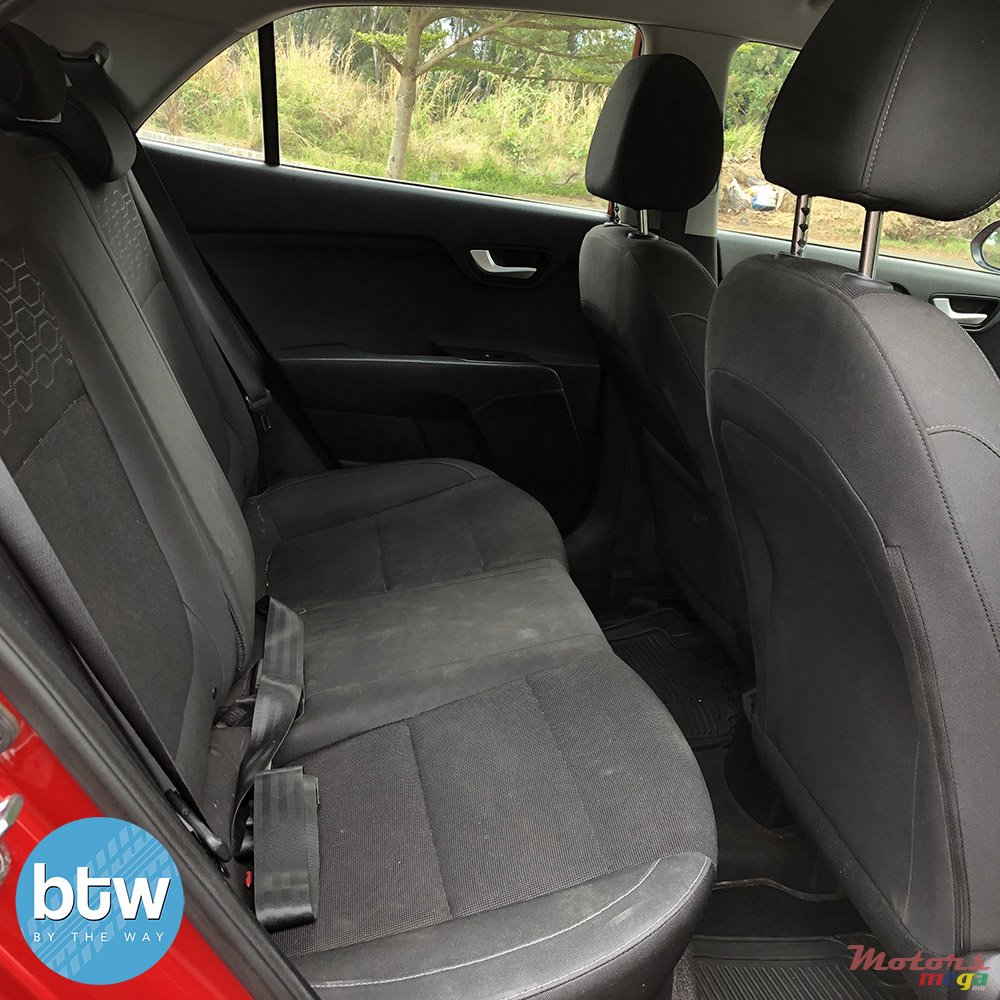 2017' Kia Rio photo #6